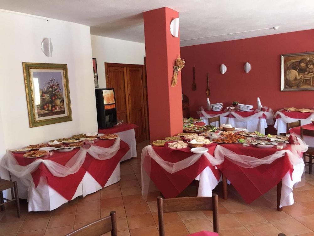 Hotel Sandalion Santa Teresa Gallura Eksteriør bilde