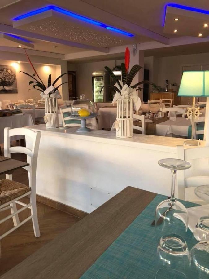 Hotel Sandalion Santa Teresa Gallura Eksteriør bilde